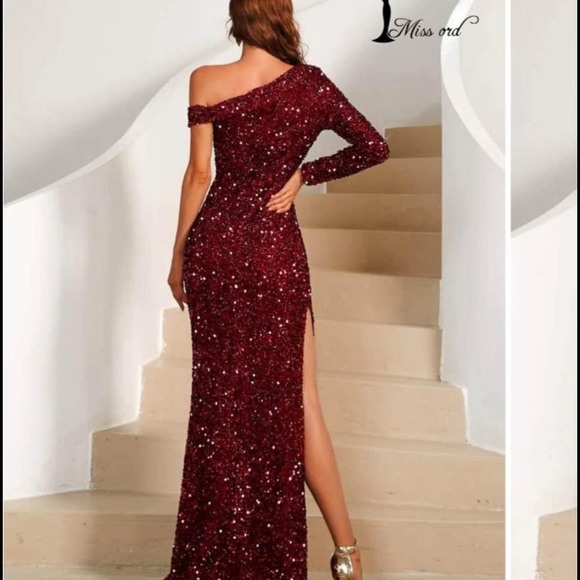 SHEIN Red Dress - Picture 3 of 3